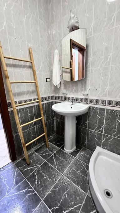 Super House Blloku - 3 Rooms Tiranë Luaran gambar