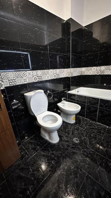 Super House Blloku - 3 Rooms Tiranë Luaran gambar