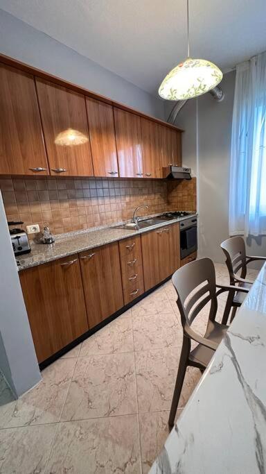Super House Blloku - 3 Rooms Tiranë Luaran gambar
